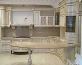 Фото Барная стойка из камня для кухни в классическом стиле